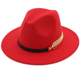 Ladies Wool Fedora Warm Jazz Hat Chapeau Femme Feutre Panaman Cap poczuł, że kobiety Fedora Hats z Pearls Belt Vintage Caps 240103