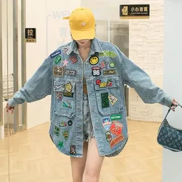 Blue Jean Jacket Woman American Denim Shirt Fashion Coats Letter Etykieta luźna płaszcz Średnia długa wiosenna jesienna topy 240103