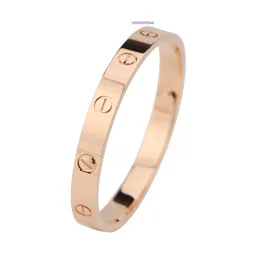 Bracciale in edizione di alta qualità Pneumatici per auto di lusso leggeri Nuovo 23 gennaio Vite Non staccabile Serie LOVE in oro rosa con scatola originale