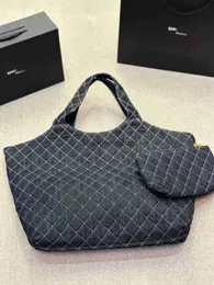 Axelväskor 2024summer högkvalitativ kvinnors väska ljus lyx ren säljande mode casual elegant handbagstylisheendibags