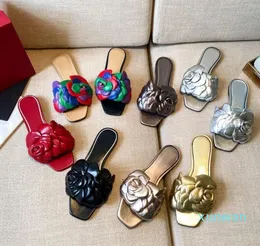 Designer-Damen-Sandalen-Edition, flache Rutsche, Lederblütenblätter, realistische 3D-Rosenhöhen-Sandalen, sexy Damen-Sommer-Hausschuhe, gute Qualität