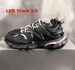 Wysokiej jakości buty sukienki Designer LED Track 3 3,0 buty mężczyźni kobiety trampki Triple Black Pink Blue Orange Yellow Green Tess.s. Gomma Sneaker Tracks Sports