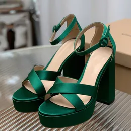 GIANVITO ROSSI Décolleté con plateau Sandali Sheridan Tacco grosso Tacco largo Cross designer di lusso da donna suola in pelle scarpe da festa da sera