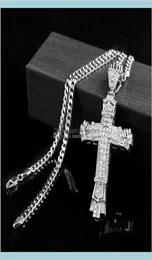 Retro Srebrny Urok Pełny lód CZ symulowany Diamonds Catholic Crucifix Naszyjnik z długim łańcuchem kubańskim 4LJDH Naszyjniki XJL3J4153207