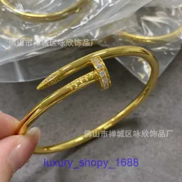 Trend fashion versatile jewelry good nice Car tiress Gold Head and Tail Diamond Nail Bracelet High Edition Hand Inlaid Perfect Character Have Original Box