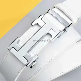 ベルトゴルフメンズラグジュアリーベルトファッション新しいレザーオートマチックバックルホワイト韓国パンツベルト青年トレンドホワイトベルト110 -125cm