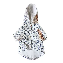 White Dog Coat Designer Giraffe Pattern Classic Letter Logo Pet Sprint Coat Sunscreen Coat Teddy Fadou Schnauzer Cat Cardigan Jacket