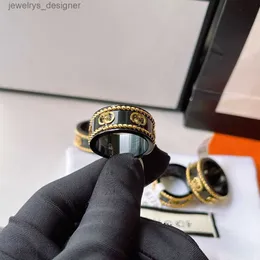 Designer Love Ring Anelli a fascia Moda matrimonio squisito e uomo Marchio popolare Lettera placcato oro 18 carati Accessori di gioielli di qualità classica Regali per gli amanti selezionati J087