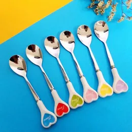 Kaffe Scoops Soup Spoon Creative Ceramic Handle Long Hearts Ice Cream Dessert Kitchen Supplies Table Söt Multicolor