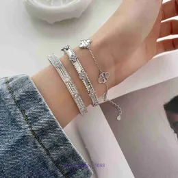 Pneumatici per auto Nuovo marchio Classico Bracciale di design S925 Argento sterling impilato Narrow Edition Caleidoscopio Full Sky Star Diamon con scatola originale