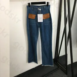 Leder-Taschen-Schlagjeans für Damen, luxuriöse blaue Denim-Hosen mit hoher Taille, schmale modische Denim-Hose