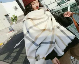 Bufandas Bufanda a cuadros blanca coreana para mujer Bufandas de cachemira de imitación de invierno para damas Mantón y envolturas de punto de gran tamaño MY206212111565