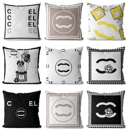 Cuscino di design Cuscino in bianco e nero Lettera Logo Fodera per cuscino per la casa Cuscino decorativo per divano Cuscino confortevole in puro cotone 45 * 45 cm Nucleo del cuscino staccabile