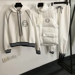 Bokstäver designer hoodies byxor mode 3 stycken spårdräkter personlighet ner väst kostym set tjockare ytterkläder byxa