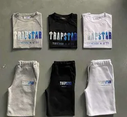 Trapstar Mens Şort ve Tişört Set Trailsits Tasarımcı Çiftler Havlu Nakış Mektubu Erkekler Kadın Mürettebat Boyun Tuzağı Yıldız Sweatshirt Takımlar Yüksek Kalite 9911ESS