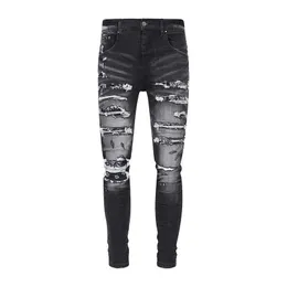 фиолетовые джинсы, дизайнерские мужские брюки. Новый модный бренд серого цвета с потертостями, потертый, рваный, с цветком кешью, плиссированный, с заплаткой, рваный, тонкий, подходящий для мужчин.