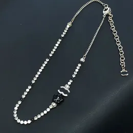 O novo estilo designer colares carta pingentes de alta qualidade corrente cobre marca pérola neckalce feminino cristal gargantilha jóias presentes casamento