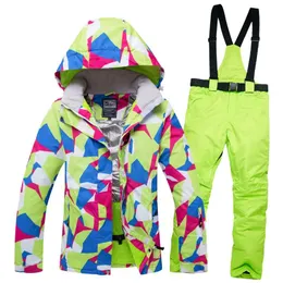 Jacken 2023 Neue Ski Anzug Frauen Mountain Ski Jacke + Snowboard Weibliche Wasserdichte Winter Warme Schnee Jacke und Hosen