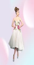 2018 robe de bal HiLo robes de bal avec décolleté en cœur thé longueur au genou sans manches en dentelle fleurs élégante soirée de soirée Go8065382