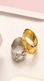 Дизайнерское кольцо TopQuality Экстравагантное кольцо Love Gold Silver Кольца с буквами из нержавеющей стали Модные женские и мужские свадебные украшения Lady Pa6734344