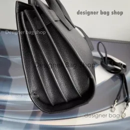 Designer Bag 10a Designer Accordion Bags Tubular Handle Real Leather Totes 26cm Hög imitation