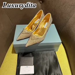 Alta Qualidade Designer Mulheres Salto Alto Luxo Jantar Sandálias De Couro Design De Moda Casual Muller Sapatos Escritório Menina Bar Sapatos Para Senhoras Triângulo Salto YMPR 0051