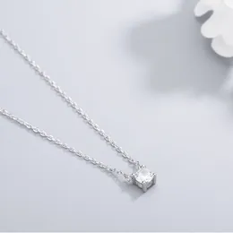 Ketten Cross Border Amazon Verkauft S925 Silber High-End-Anhänger mit runden Diamanten und Schlüsselbein-Eleganz Einfache Damenhalskette