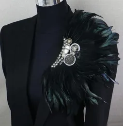 Boutonniere Clips Collar Brosch Pin Wedding Busseness Suits Banket Brosch Black Feather Anchor Flower Corsage Party Bar Singer LJ2920466