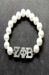 Filo di strass intarsiato lettera greca ZPB etichetta in metallo fascino ZETA PHI BETA Sorority Society gioielli simulazione perla perline braccialetto2281863