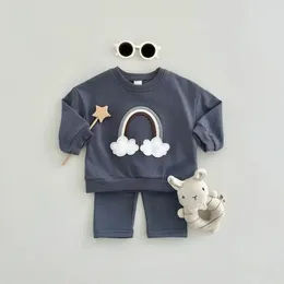 Весенне-осенний комплект одежды для новорожденных, повседневные топы с рисунком радуги и облаков, детские свободные брюки для маленьких мальчиков и девочек 240106