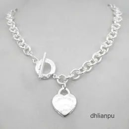 Designer halsband design kvinnors silver tf stil pendel kedja s925 sterling silver nyckel hjärta kärlek ägg märke pendell charm nec h0918