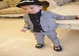 Whole2015 Retail Boys Blazer Suits for Weddings Long Sleeve 26y Kids Single Breasted Outwear For Child Enfant Fashion Clothi9835697