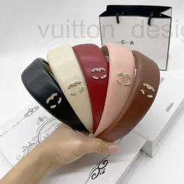 Accesorios para el cabello Accesorios para el cabello Marca de diseñador Aro para la cabeza de alto sentido Diadema de satén para mujer Simple y elegante Horquilla para salir Regalo multicolor versátil U86E