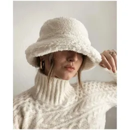 ラムウールのバケツハット冬の女性厚い固形色の盆地帽子韓国ファッション漁師帽子ユニセックスアウトドアアクセサリー240106