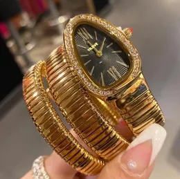 La dimensione di 32 mm dell'orologio da donna adotta il doppio surround a forma di serpente, movimento al quarzo importato con lunetta di diamanti, regalo per orologio da polso