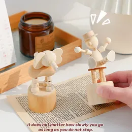 Nordiska miniatyrer babyrum djur fairy trädgård hem dekor trä kawaii gåva mini figurer för inre bok nook 240106