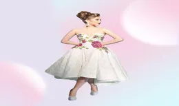 2018 Abito da ballo HiLo Abiti da ballo con scollo a cuore Tea Lunghezza al ginocchio Senza maniche Fiori di pizzo Elegante Sweety Party Evening Go3243762