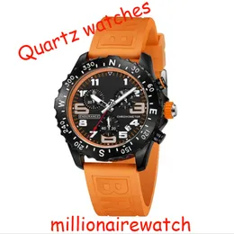 2024 Hot Top Luxury Men's Watch Quartz Endurance Pro Avenger Chronograph 44mm Watches Flera färger Gummi män klockor