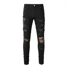 Jeans masculinos Chegadas Steetwear Estilo Skinny Stretch Buracos Preto Bordado Snake Patch Slim High Street Angustiado Rasgado