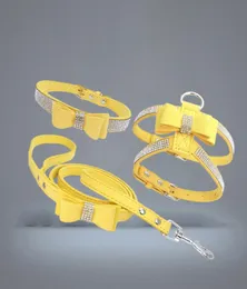 3 Peices Suit Dog Tharness Leash Suit قابلة للتعديل من جلد الغزال الناعم المشرق الماس أليف سترات الحيوانات الأليفة للكلاب الراحة الحيوانات الأليفة الإمدادات 7737404