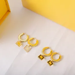 Orecchini a cerchio placcati in oro 18 carati Gioielli 3 colori Orecchini a cerchio per donne Cerchio Orecchini Designer Orecchini versatili orecchini a cerchio minimalista lettera orecchini set regalo