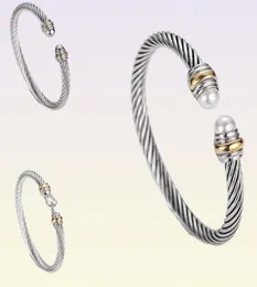 WholeBracelet Luxury Designer Ed Pearl Head Women Fashion Versatile Bracelets Jewelry Platinum Plated Wedding Gift7124098