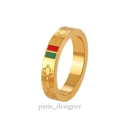 Nouveau design de niche rétro de style français, bague haut de gamme, à la mode et personnalisée, bague d'index polyvalente en acier titane 551 912 779