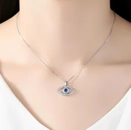 Pendant Necklaces Arrival Creative Microinlaid Zircon Blue Eye Necklace Evil Clavicle Chain Women Girls Wedding Birthday Party Je9045507