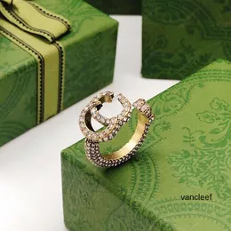 Designer Love Ring har frimärken med diamantspäckade klusterringar i vintage mässingälskare gåva smycken för män och kvinnor hög kvalitet med låda