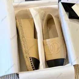 Tasarımcılar Espadrilles Kadın Plaj Yarım Terlik Sıradan Ayakkabı Yaz S France Marka Orijinal Deri Bayanlar Düz Loafers Luxe Cap Toe Balıkçı Tuval Ayakkabı 42