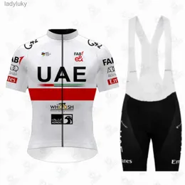 Cykeltröja sätter Team UAE 2024 Summer Cycling Short Sleeve Jersey Set Men Cycling Jersey Bib Tights Suit Bike Top Shirts Road Bicycle Uniforml240108