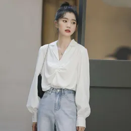 Воротник костюма в гонконгском стиле в стиле ретро, белая рубашка с нишевыми складками, темперамент в соленом стиле, длинный свободный крой в корейском стиле