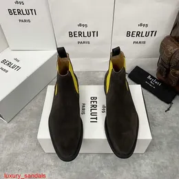 BERLUTI Lederstiefel Neue Herren-Wildleder-Kalbsleder knöchellange Bare-Stiefel Englische Herren-Chelsea-Martin-Stiefel HB9S