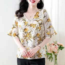 Blusas femininas verão estilo coreano moda jovem mãe roupa de luxo roupas florais camiseta pulôver tecido de seda com decote em v feminino tops t17